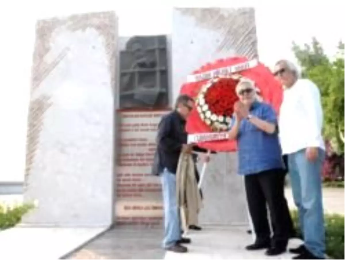 Nazım Hikmet Antalya\'da Anıldı