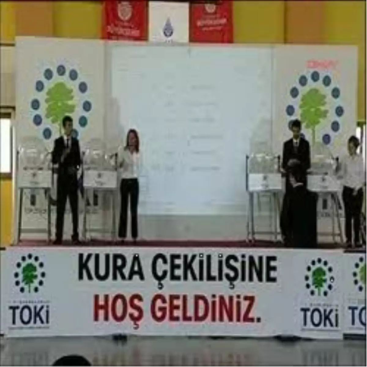 TOKİ Çekilişinde Sevinç ve Gözyaşı