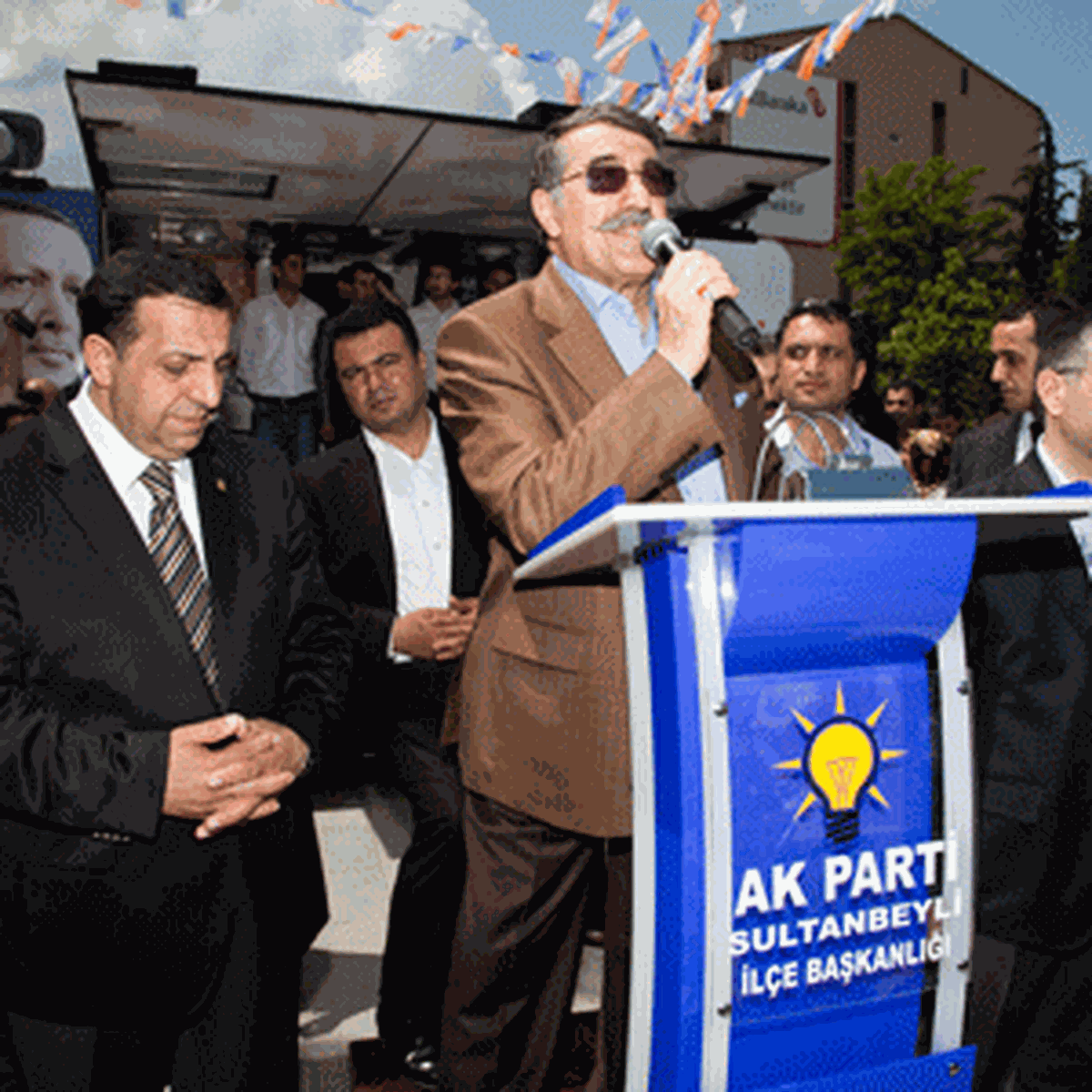 Abdulkadir Aksu’nun Sultanbeyli Ziyareti