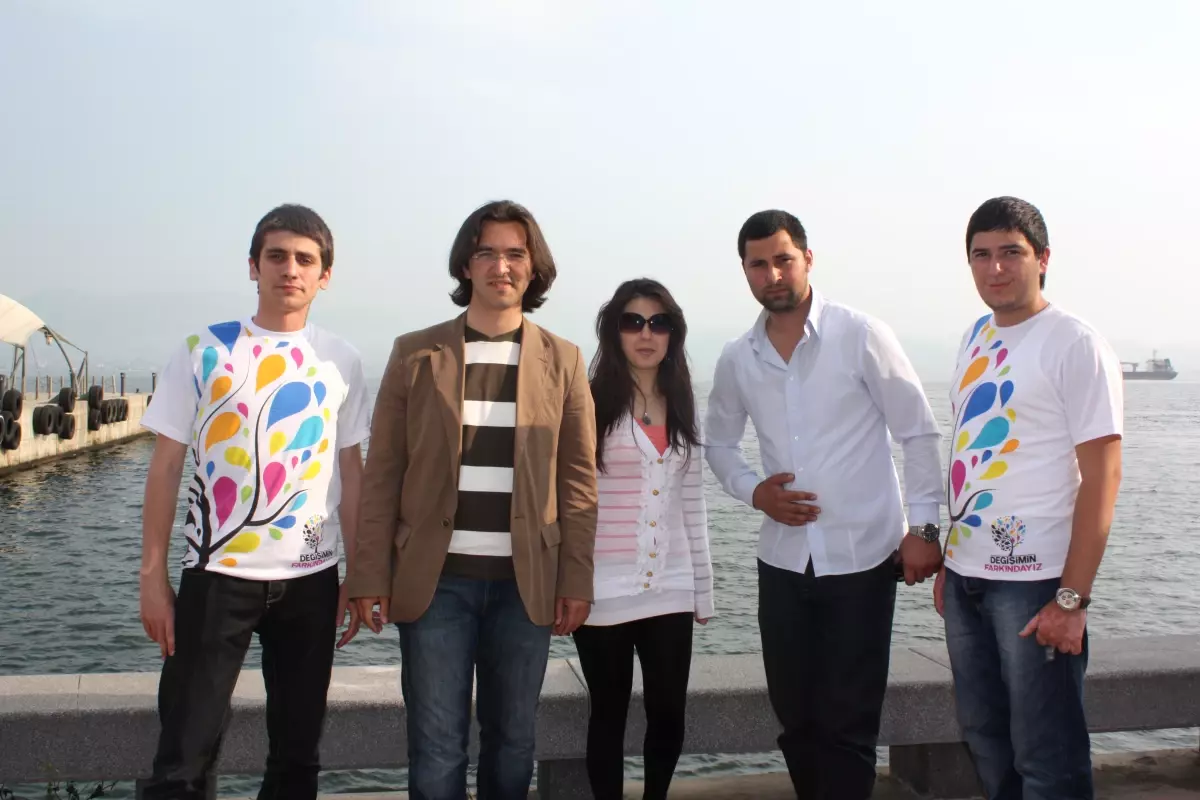 Ak Gençlik Seçmene Değişimi Her Şekilde Anlatıyor