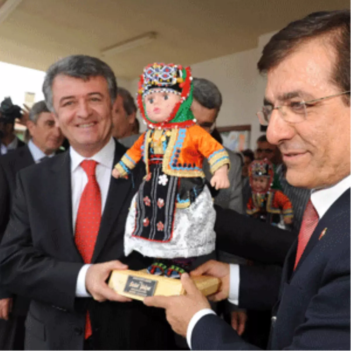 Bülent Arınç, Keles\'te Vatandaşlara Hitap Etti