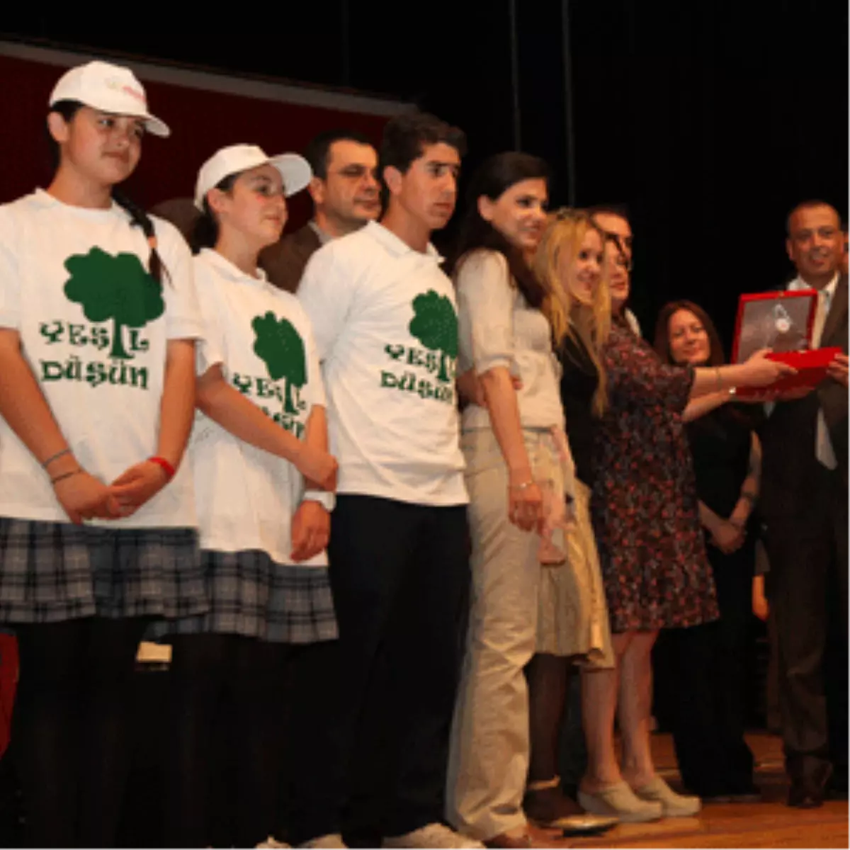 Ataşehir’de Çevre Ödülleri Dağıtıldı