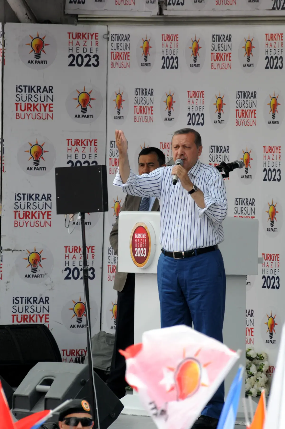 Erdoğan, Chp, Mhp, BDP'yi Eleştirdi; Tencere Yuvarlanmış Kapağını Bulmuş