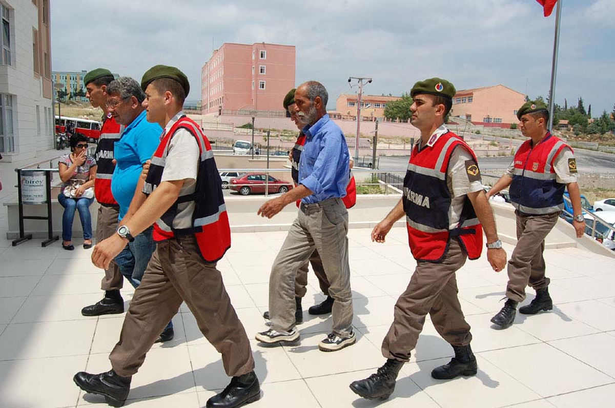 Tarihi Eser Kaçakçılığı Yapan 8 Kişi Tutuklandı