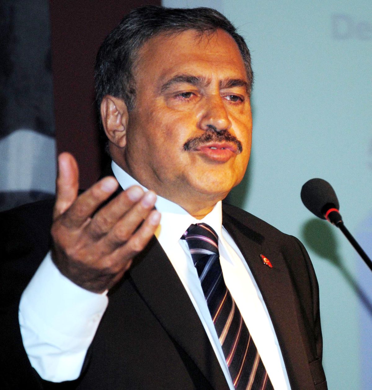 Bakan Eroğlu, 'zaten Birinciyiz, Mühim Olan 367 Milletvekili'