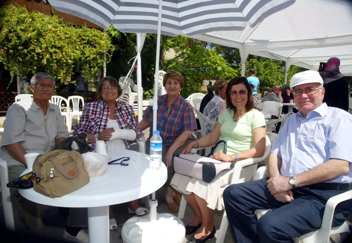 Kasev Vakfı Huzurevinde Bahar Şenliği Coşkusu