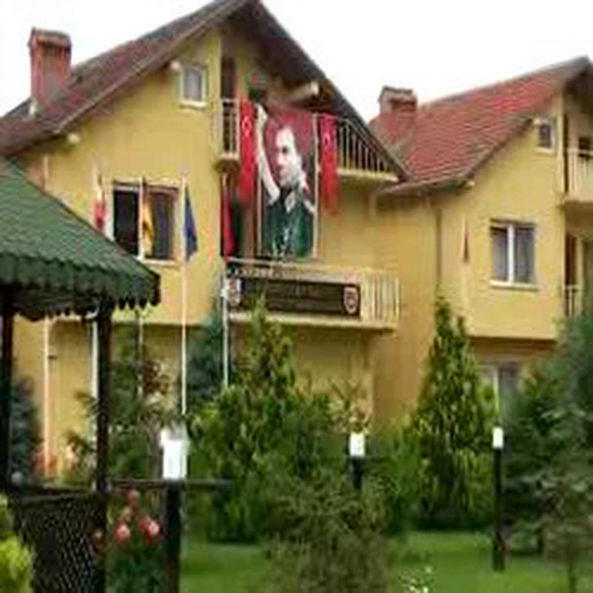 Mehmetçiğin Düzenlediği Futbol Turnuvasında Nazım Hikmet İlköğretim Okulu Kupayı Aldı