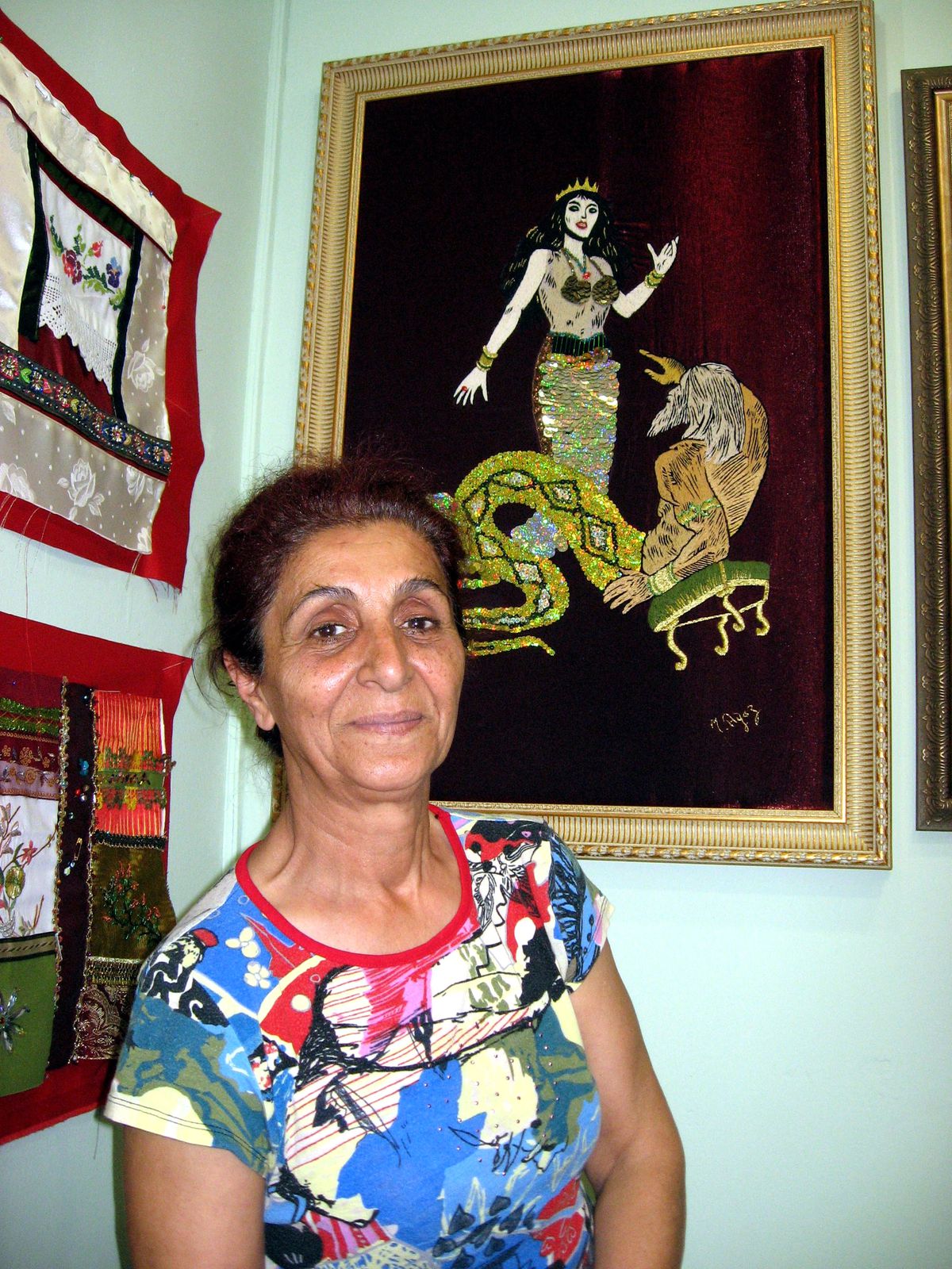 İğne İplikle Resim Yapıp, Osmanlı Kültürünü Yansıtıyor