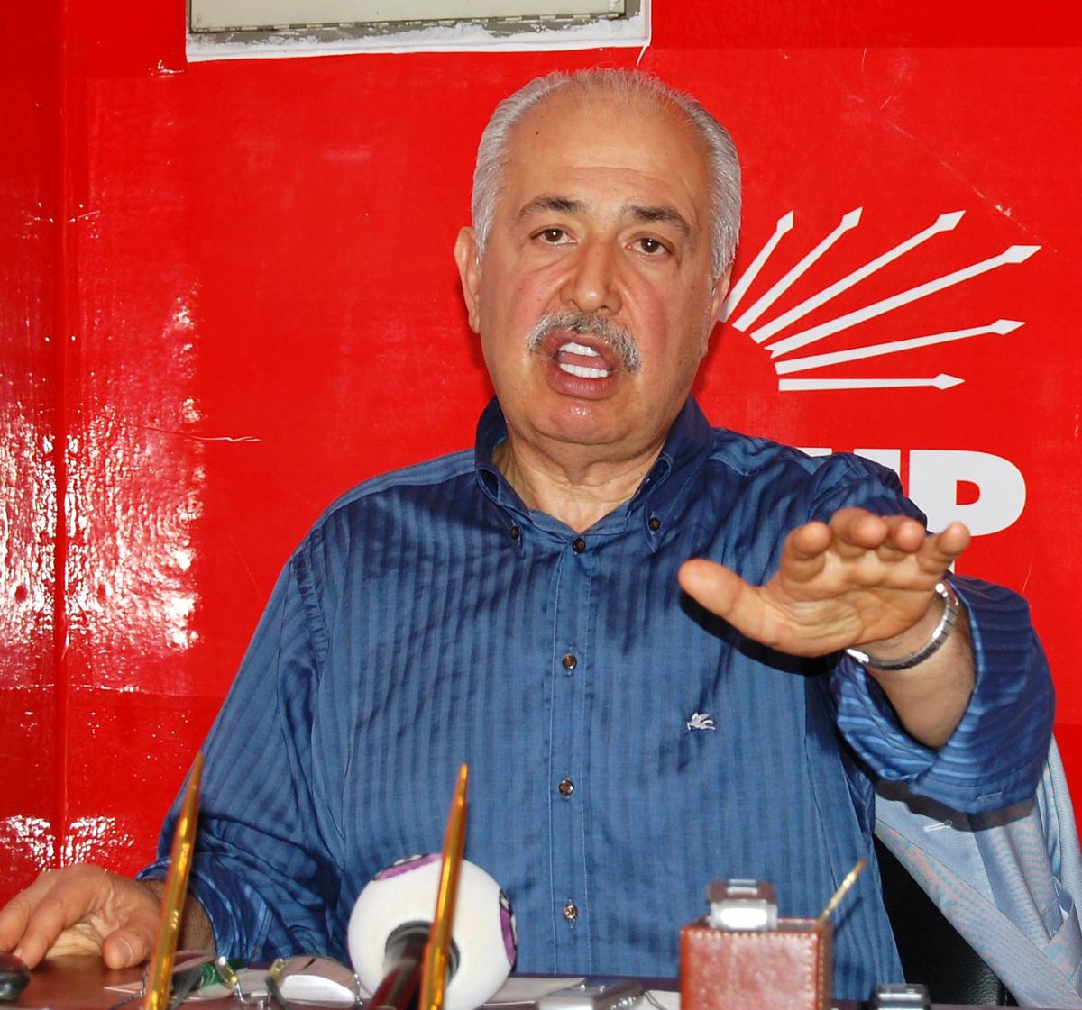 Eski Bakan Halit Dağlı'dan Haberal'a Destek