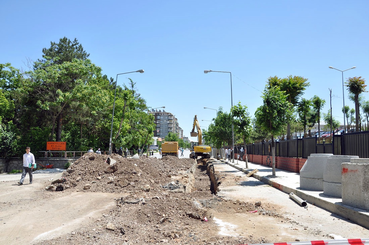 Mehmet Buyruk Caddesi Düzenleme Çalışmaları Devam Ediyor
