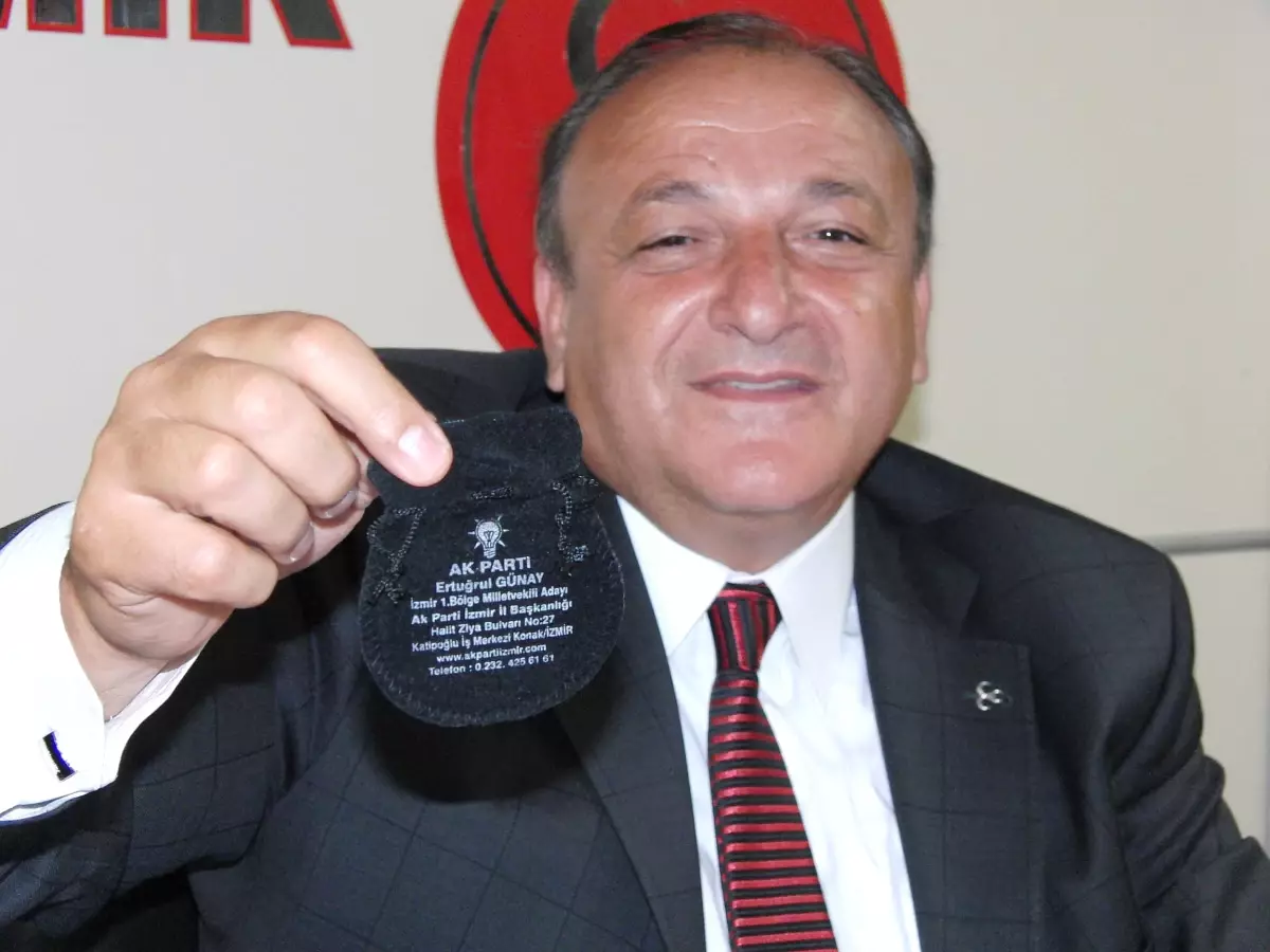 Oktay Vural AK Parti\'nin Kesesini Gösterdi