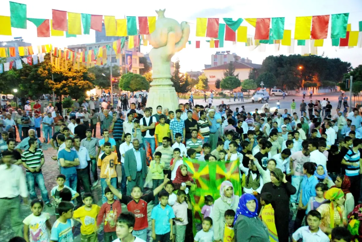 Suruç\'ta BDP\'liler, \'Kürtçe Ezan\' Okunduğunu Yalanladı