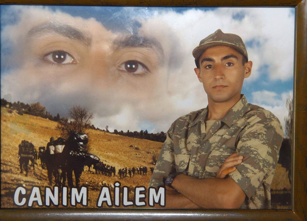 Tekmili Yerine Şehit Haberi Geldi