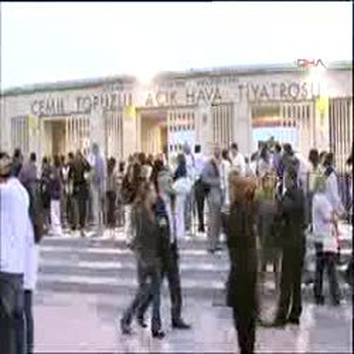 Konserde Ajda Pekkan Fırtınası Esti