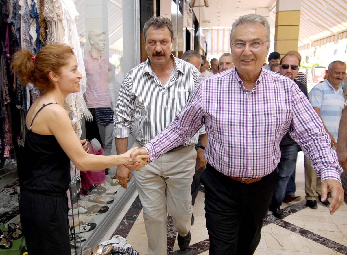 Baykal, 31 Yıl Önce Amcayı, Şimdi Yeğenini Sevdi (2)