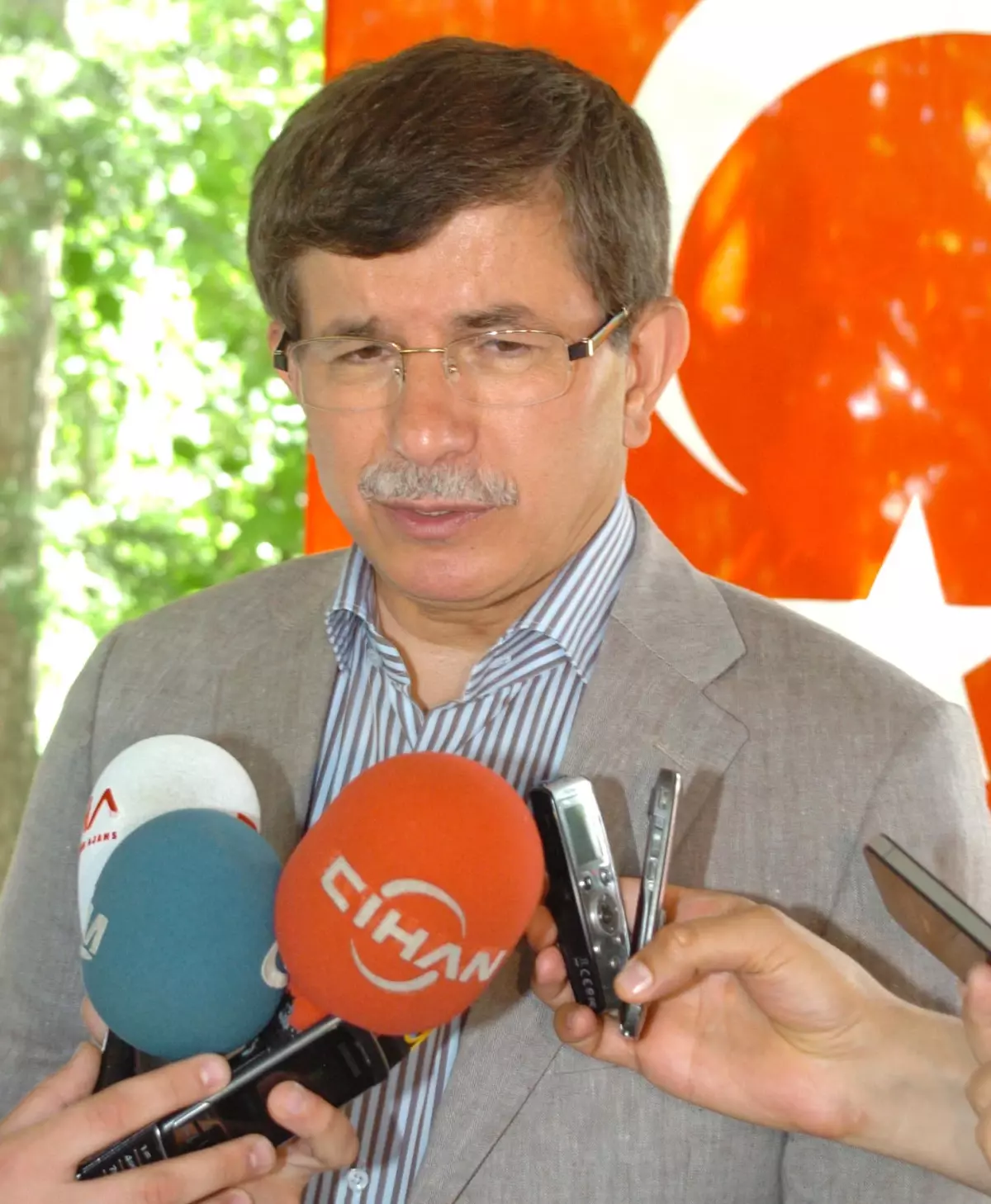 Davutoğlu: 2 Bin 800 Suriyeli Kardeşimiz, Türkiye\'ye Geldi