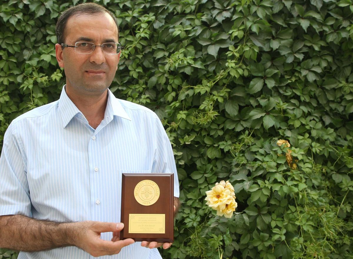 Dr. Bulut'a Barış ve Demokrasi Ödülü