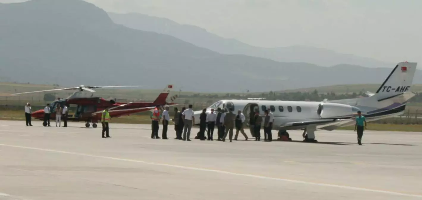 Kılıçdaroğlu\'nun Uçağı ile Oy Vermeye Batum\'dan Denizli\'ye Geldi