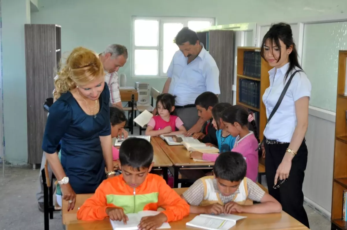 Köyde Kız Futbol Takımı