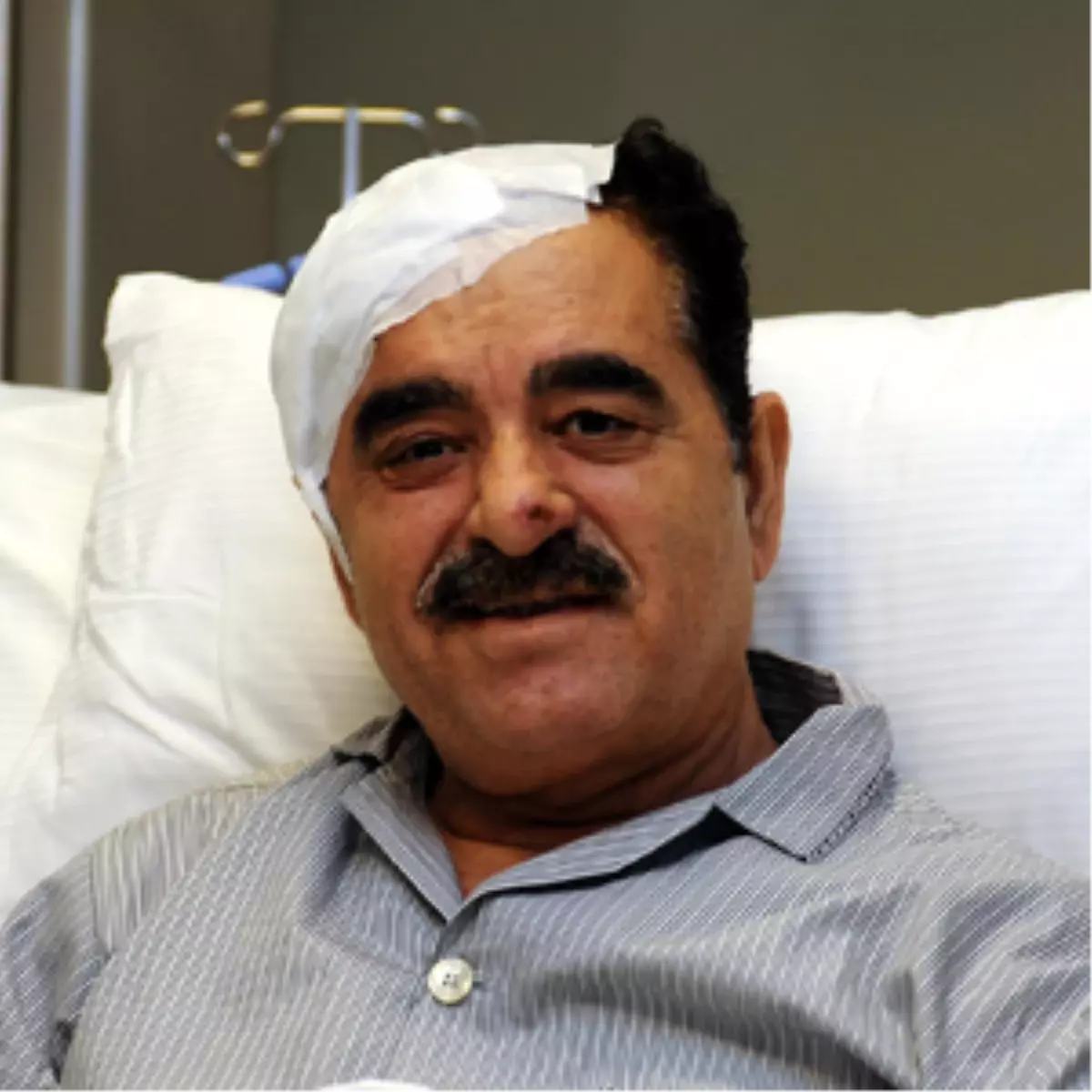 TMSF Şimdi de Şarkı Satıyor