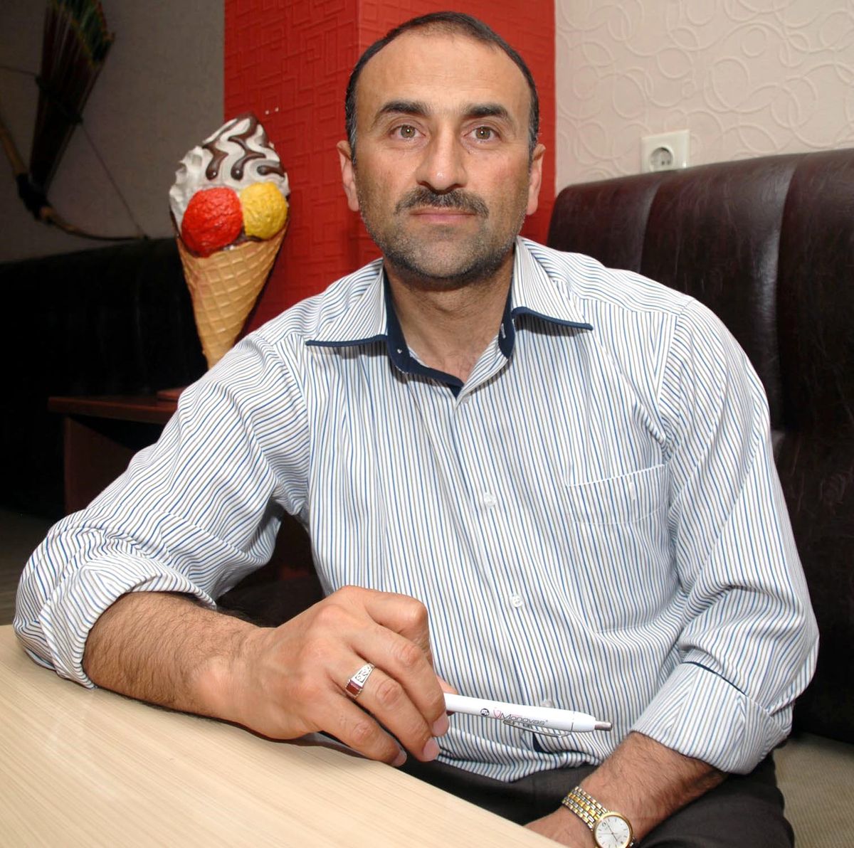 Altın Çilekli Dondurma