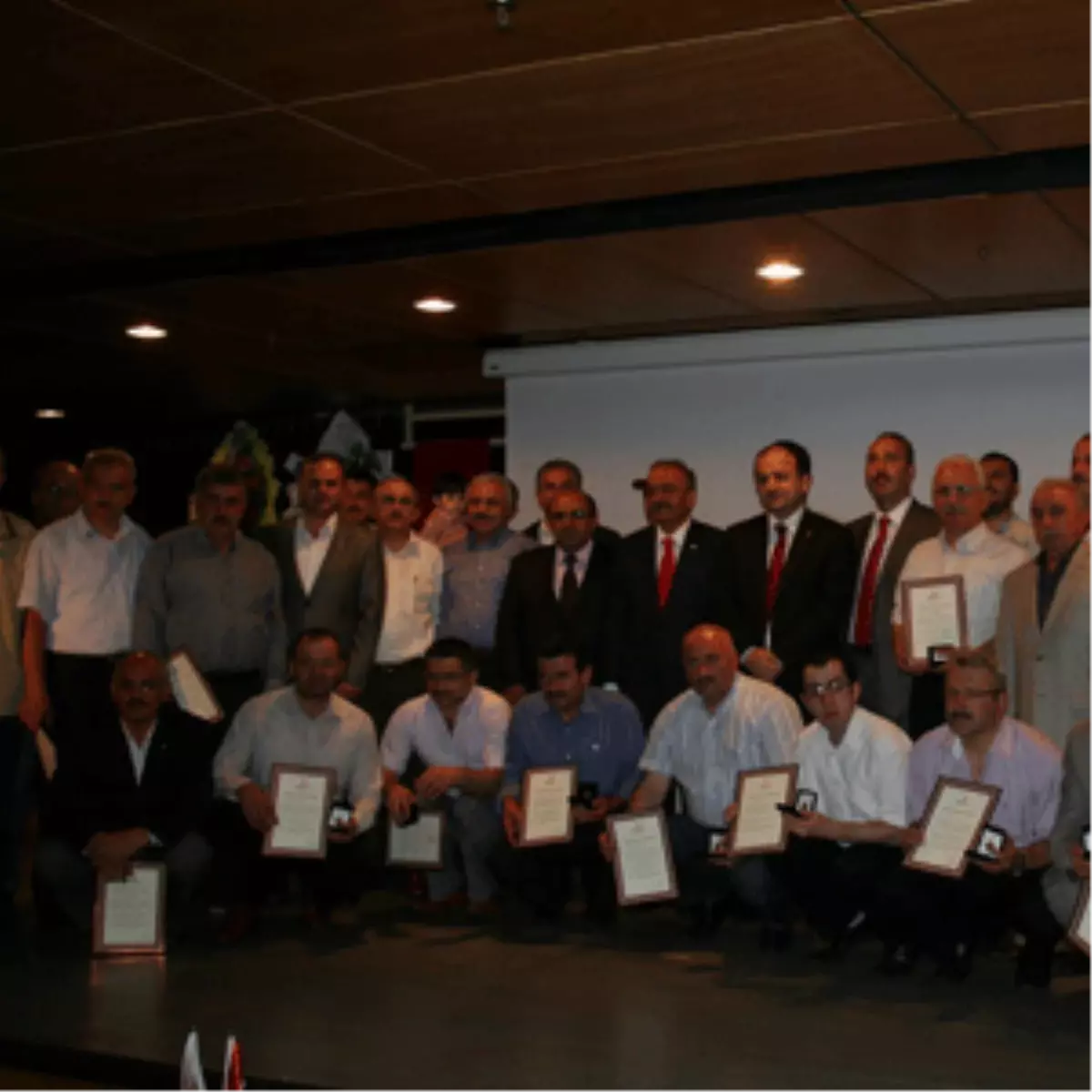 Rize Kızılay’dan En Çok Kan Bağışı Yapanlara Madalya