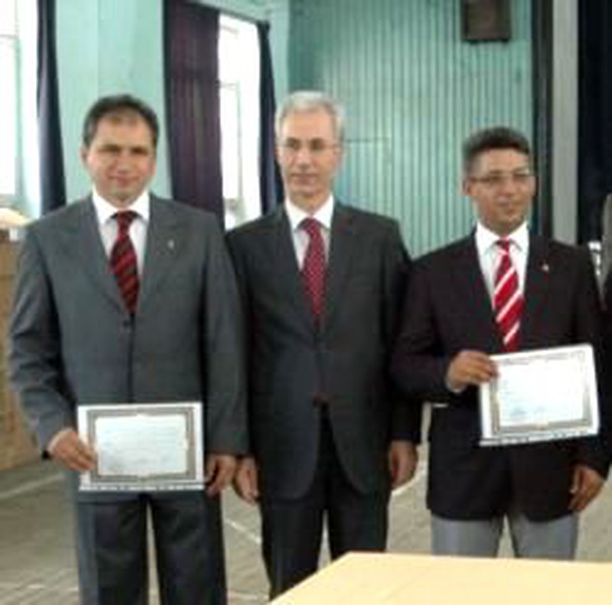 Uşak'ın Yeni Vekilleri Mazbatalarını Aldı