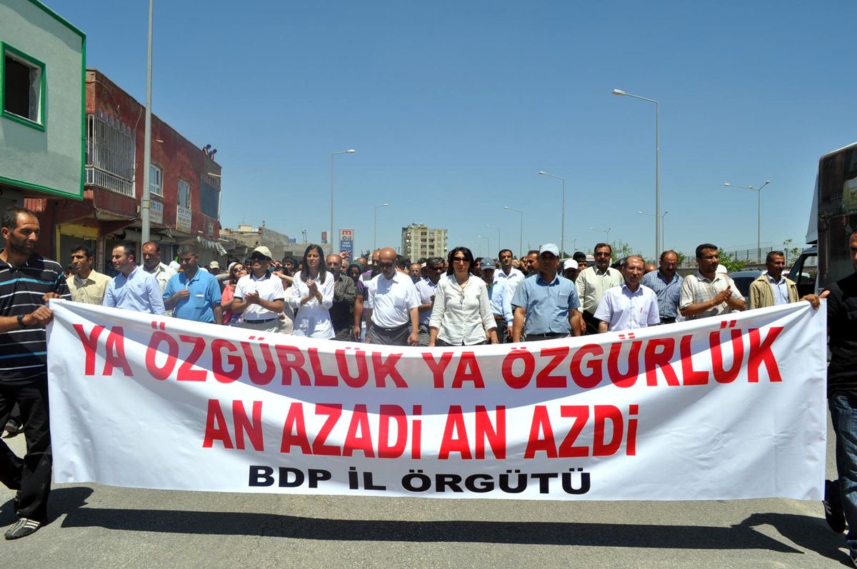 Batman'da BDP'liler, Gözaltıları Yürüyüşle Protesto Etti