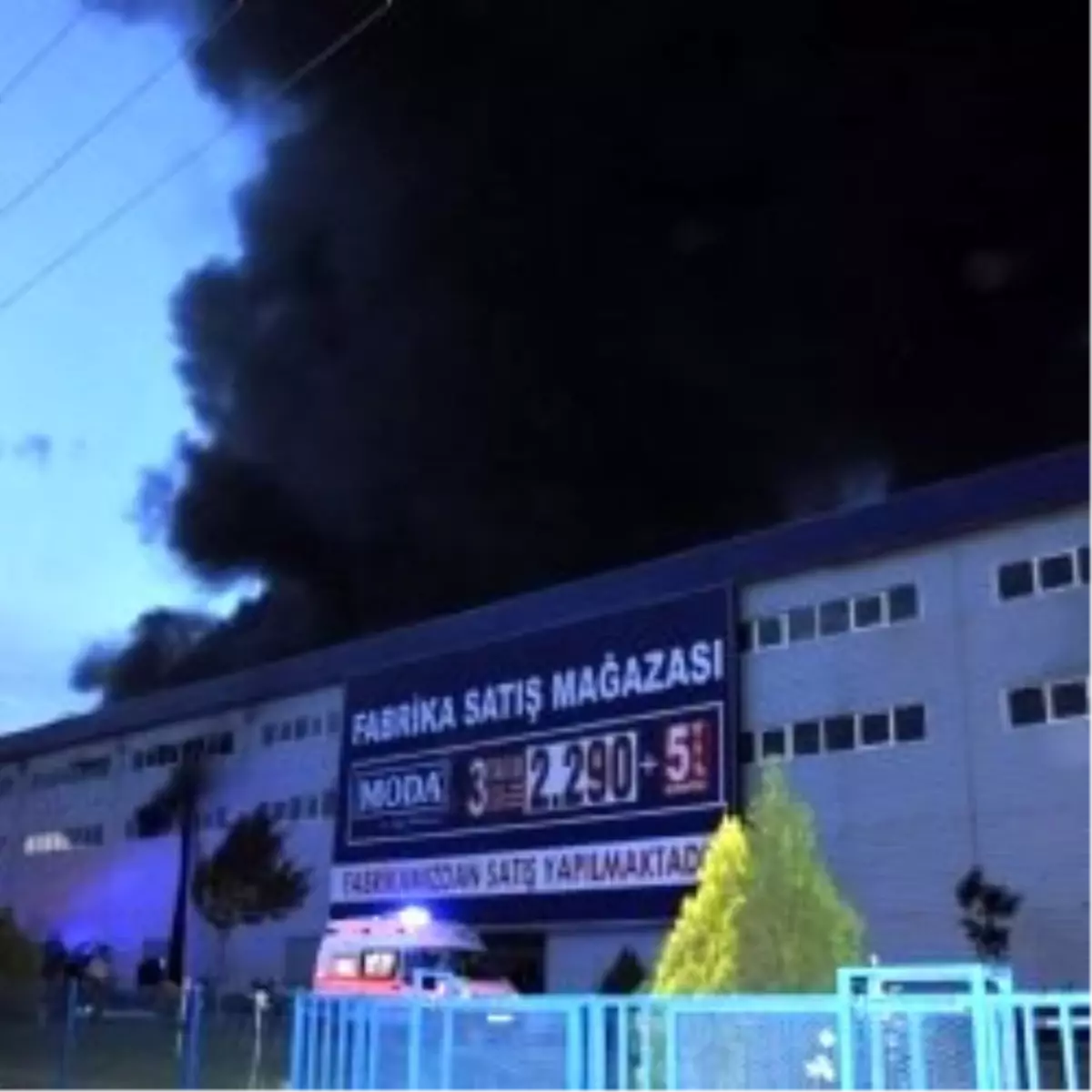 Kırıkkale\'de Mobilya Mağazasında Yangın