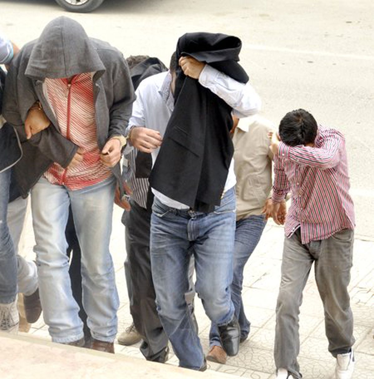 21 Kilo Esrar Ele Geçti; 6 Tutuklama