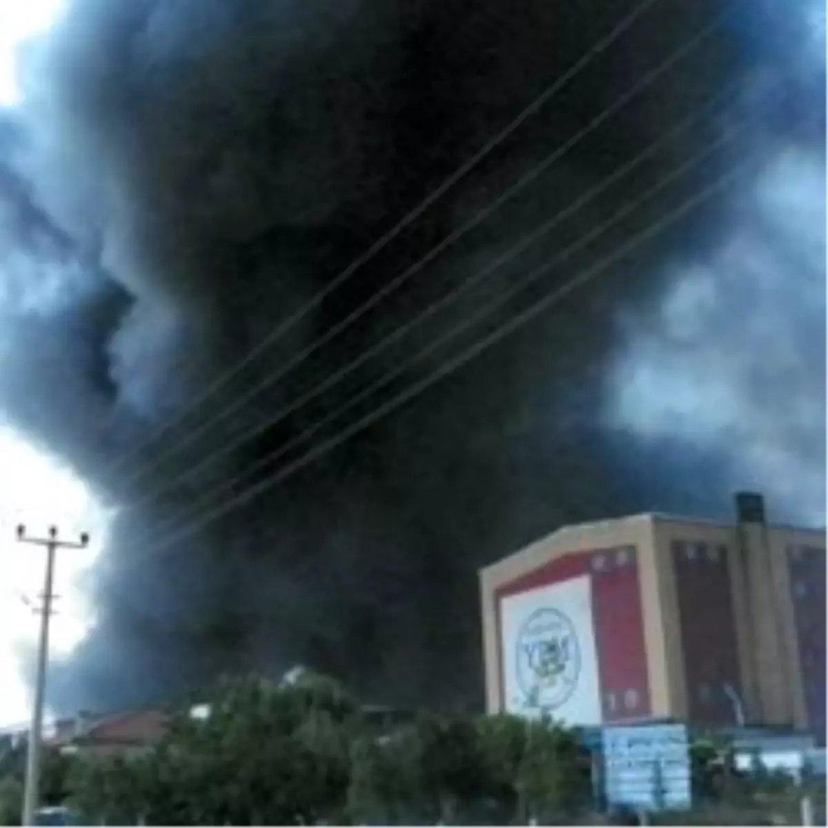 Kırıkkale\'de Mobilya Mağazasında Yangın