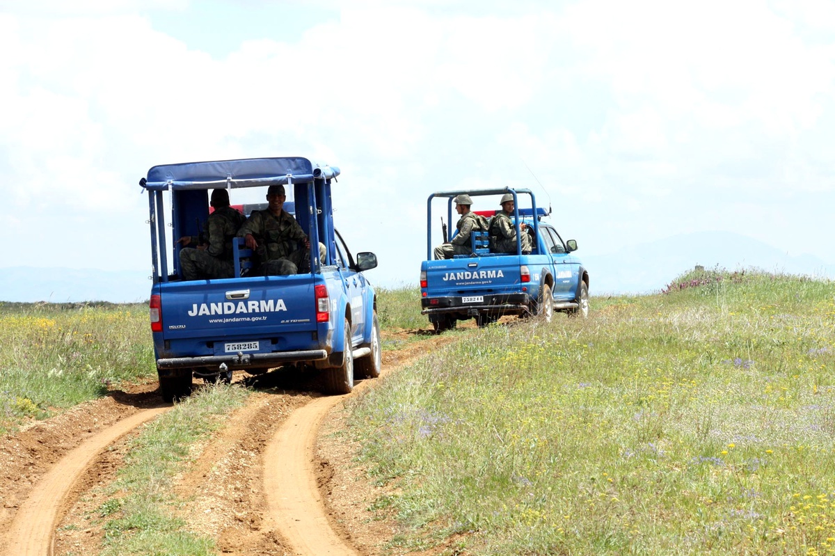 Öldürülen PKK'lılardan Biri Kangal'da Toprağa Verildi