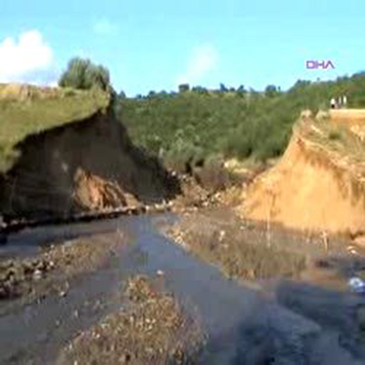 Simav'da Baraj Kapağı Patladı