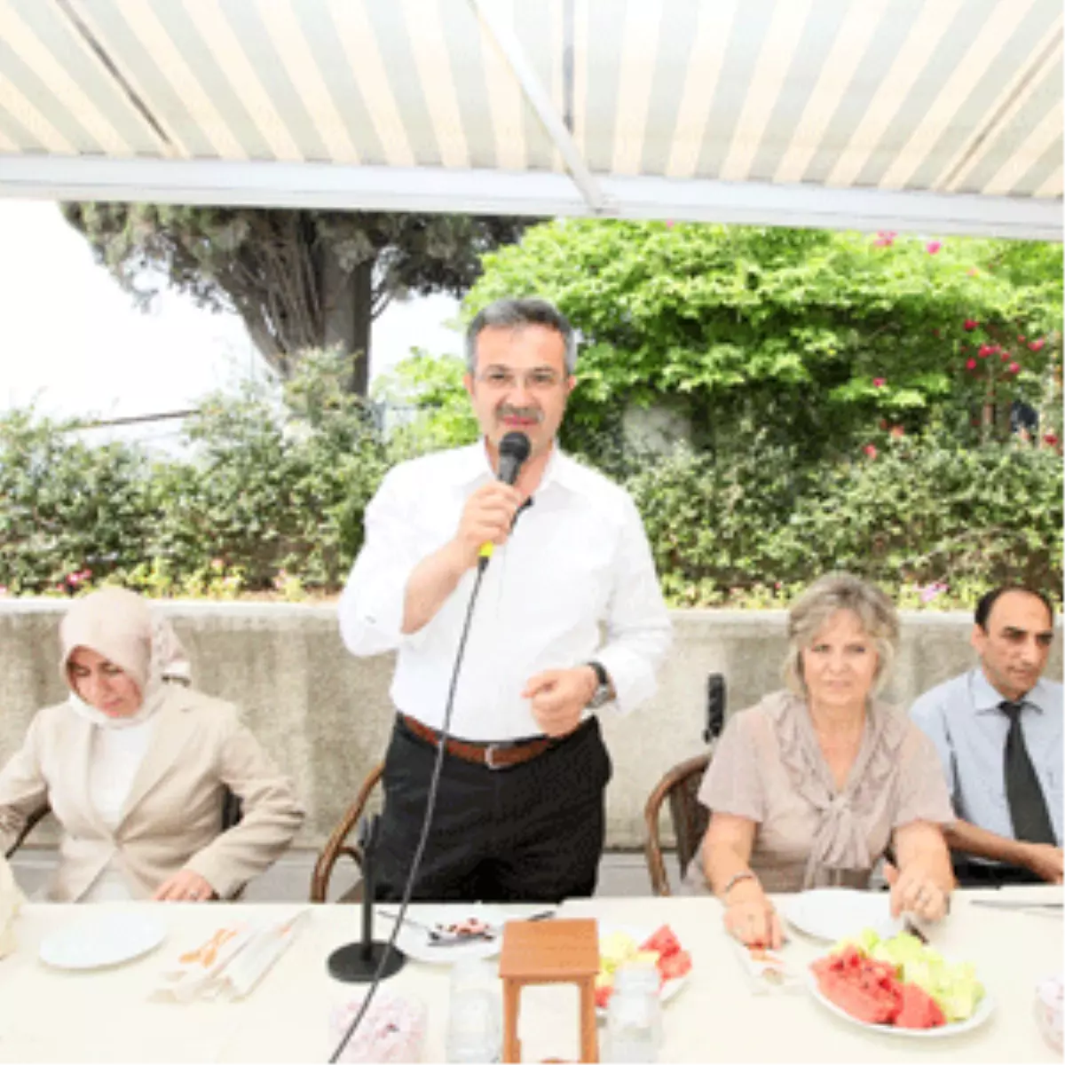 Başkan Köşker\'den Yaşlılara; Hepiniz Birer Değersiniz