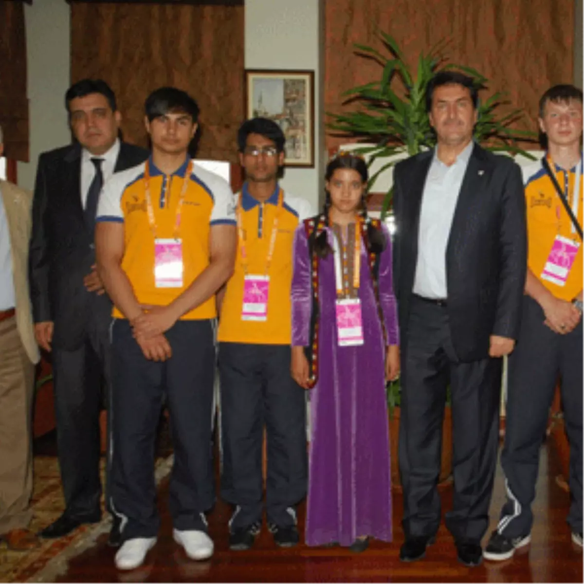 Dünya Gençlerinden Başkan Dündar\'a Teşekkür