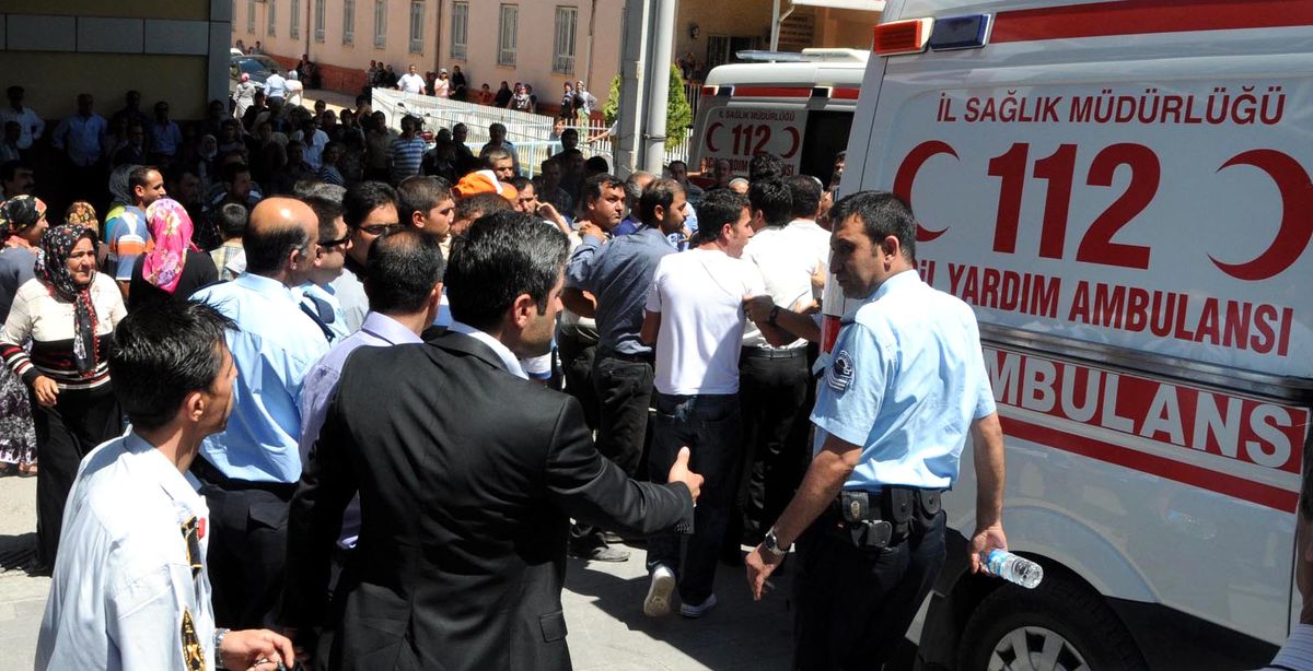 Köylülerin Saman Kavgası: 6 Yaralı