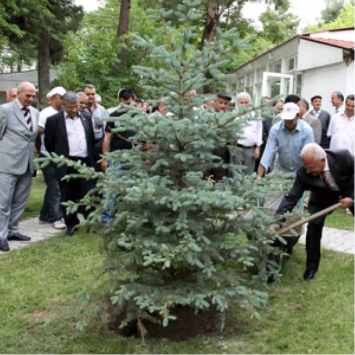 Vekiller Park Açılışında Kurtlarını Döktü