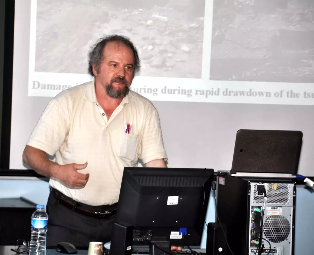 Japonya\'da Görevli Türk Profesörün, Nükleer Santralde Torpilli Eleman Endişesi