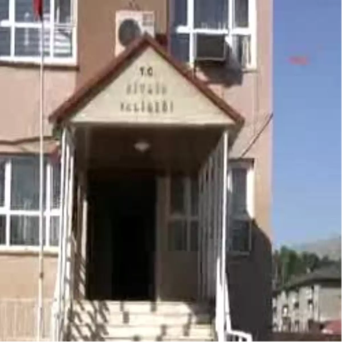 Vali Yardımcısı İle Basın Halkla İlişkiler Müdürü Kavga Etti