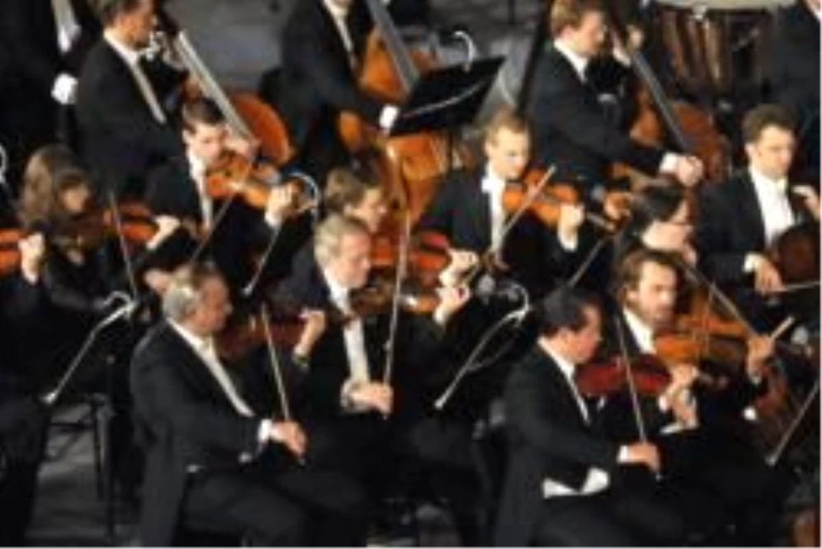 Viyana Filarmoni Orkestrasından Muhteşem Gece