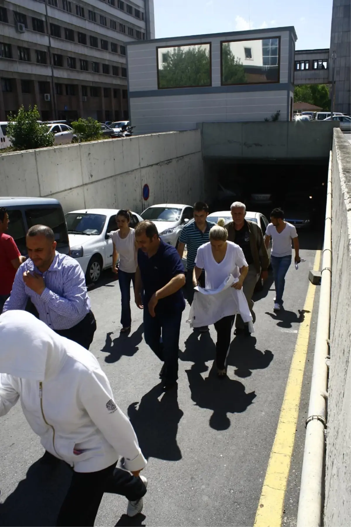 Polis Otobüsünde Sağlık Kontrolü