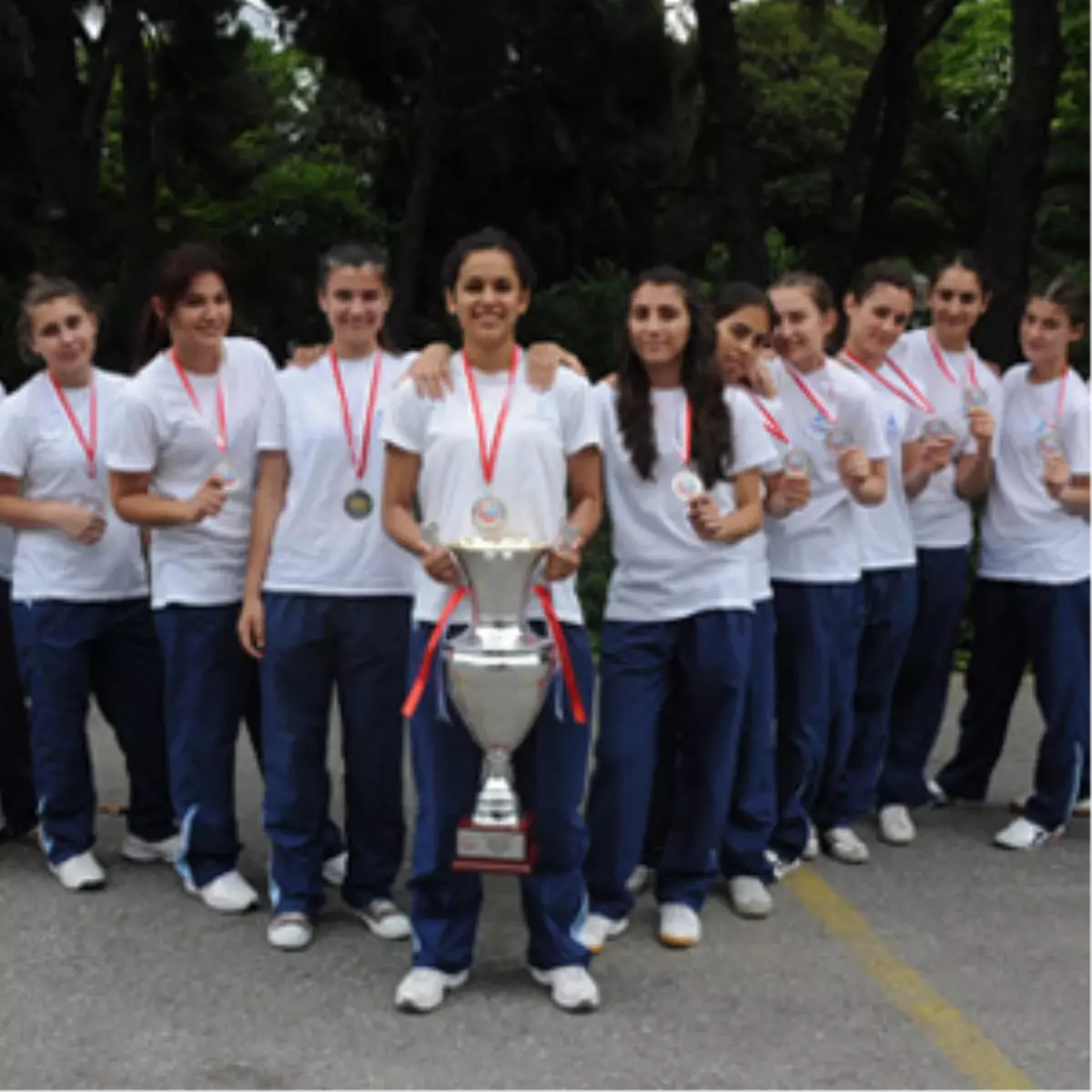 Ablalarının Yolundalar!

