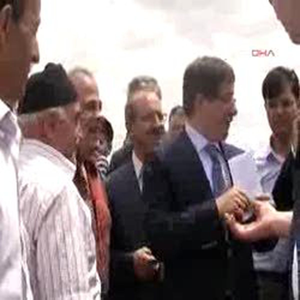 Bakan Davutoğlu Türkçe Olimpiyatlarında