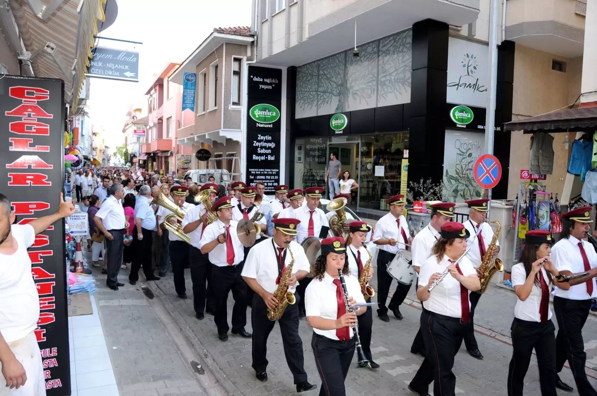 Erol Evgin Kültür Merkezini Açtı