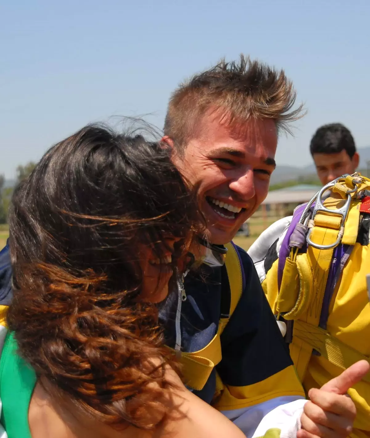 Hayko Cepkin ve Engin Altan Düzyatan Paraşütle Atladı