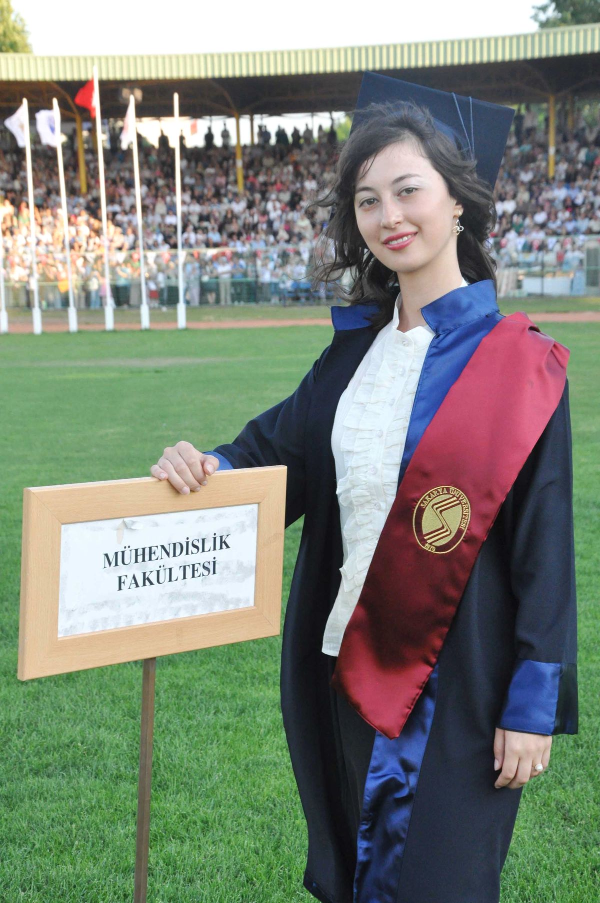 4 Yıllık Fakülteyi 3 Yılda Bitirdi