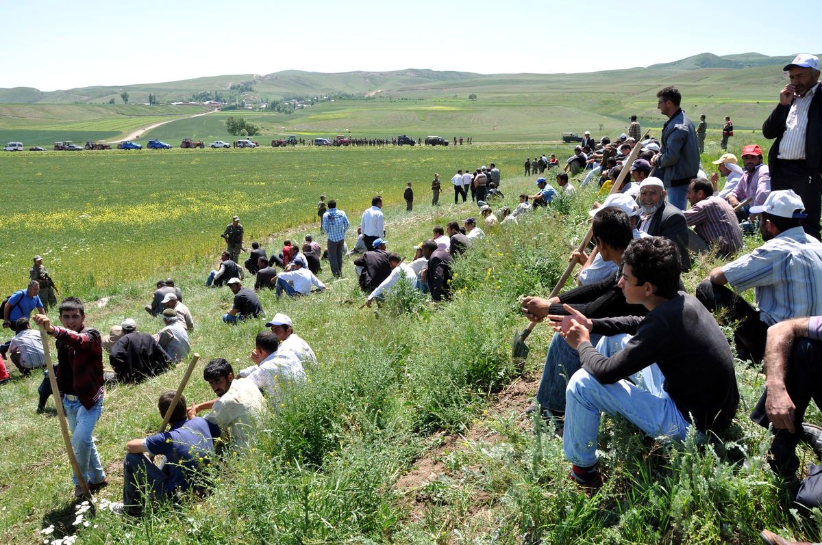 Çiftçiler Dere Suyunu Paylaşamadı: 1'i Jandarma, 3 Kişi Yaralandı (2)