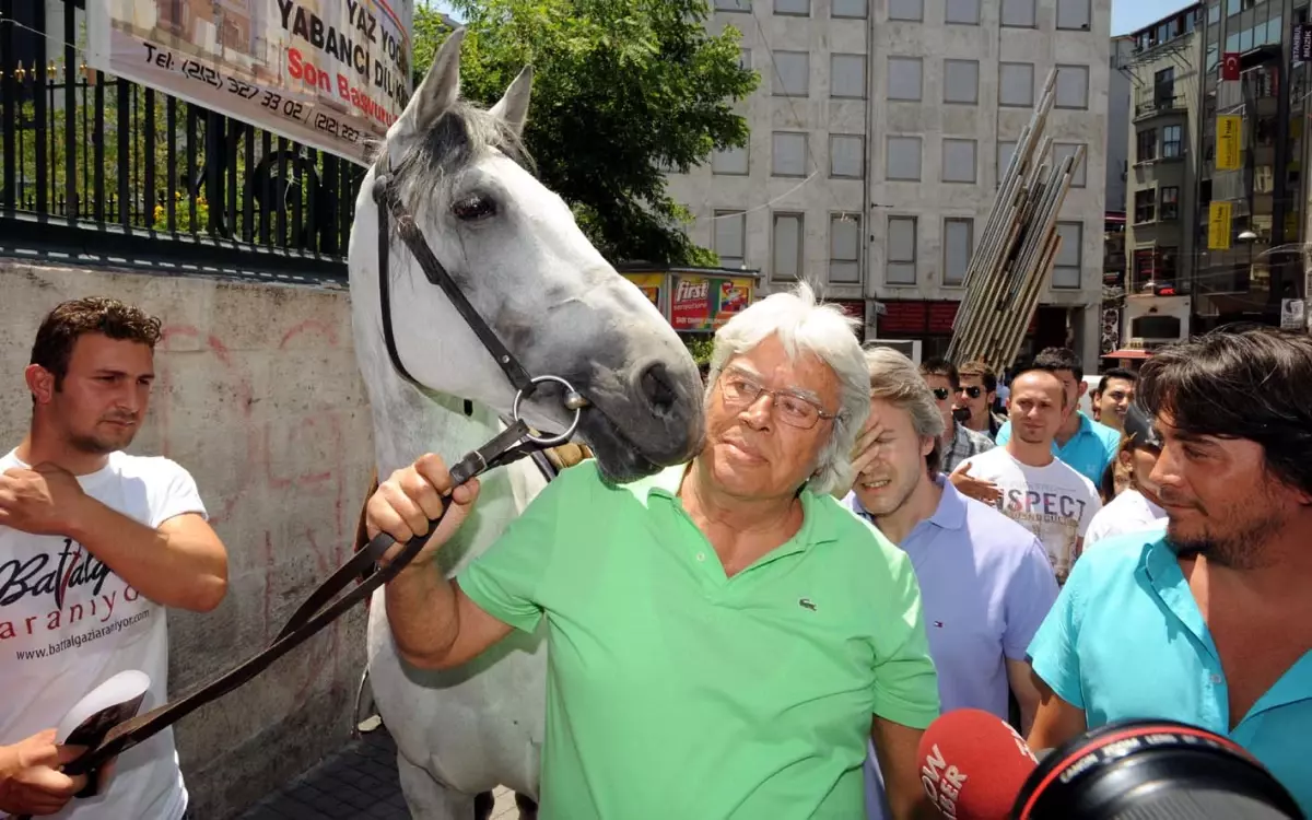 Cüneyt Arkın ile Genç Battalgazi ve Sarina Arıyorlar