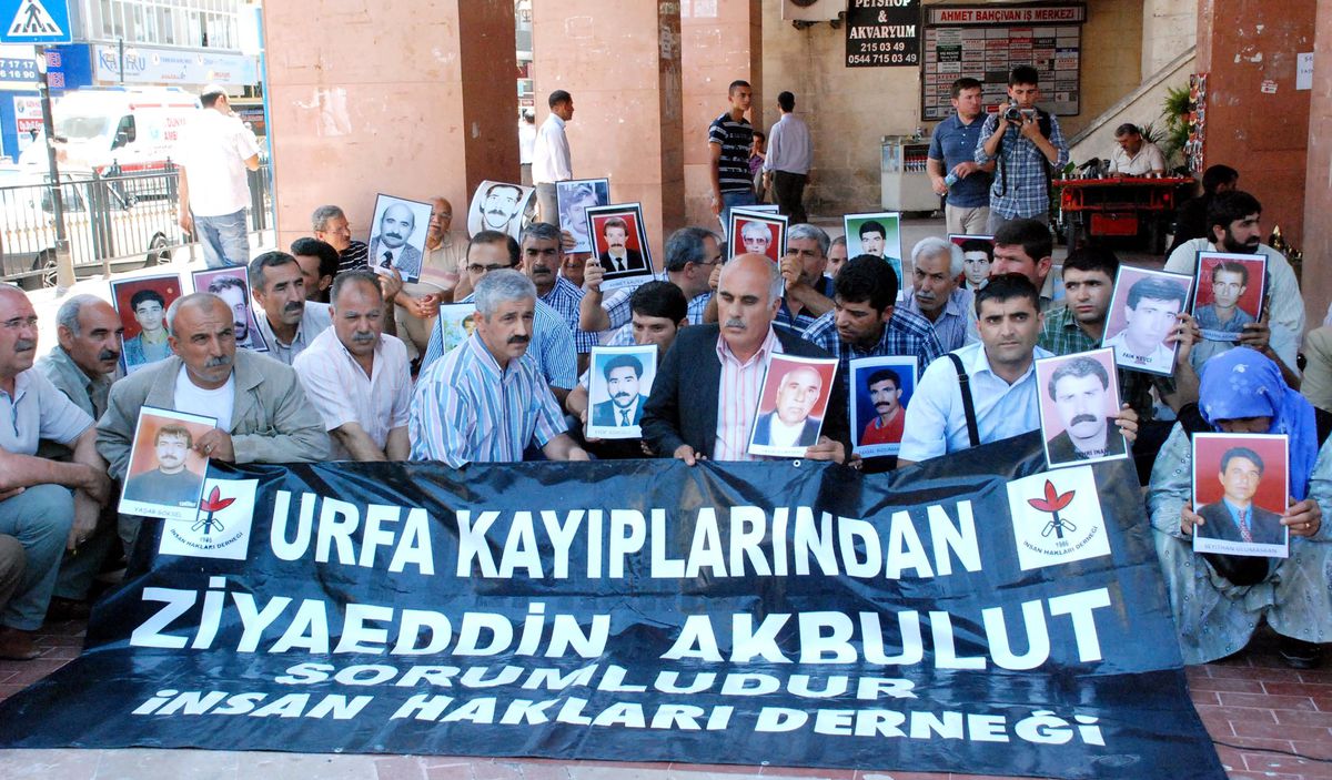 Kayıp Yakınlarına Tepki