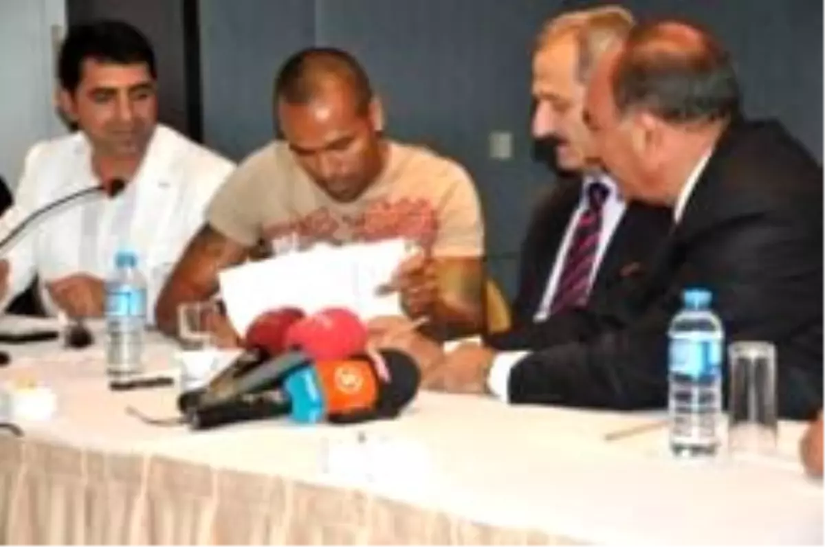 Nobre M.İdmanyurdu ile Sözleşme İmzaladı